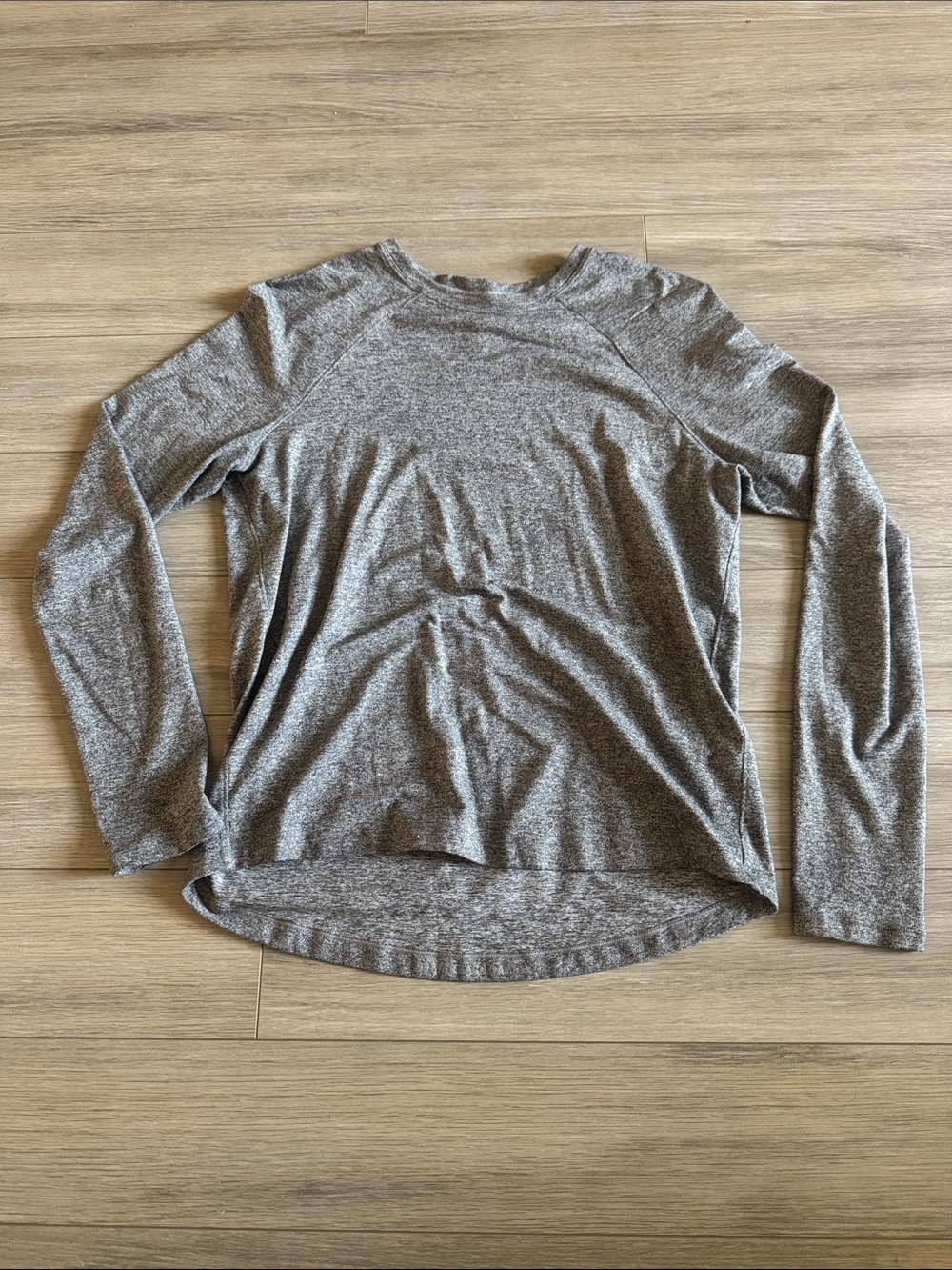 lululemon athletica Heathered Grey Long Sleeve Crew Top